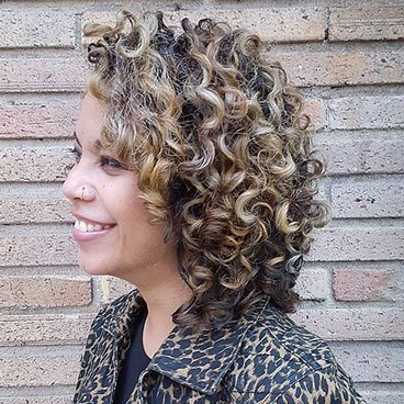 Garnier Fructis Curl Stretch Loosening Pudding - Short Hairstyle Gallery - Layered Curly Bob - keep your look casual but never messy